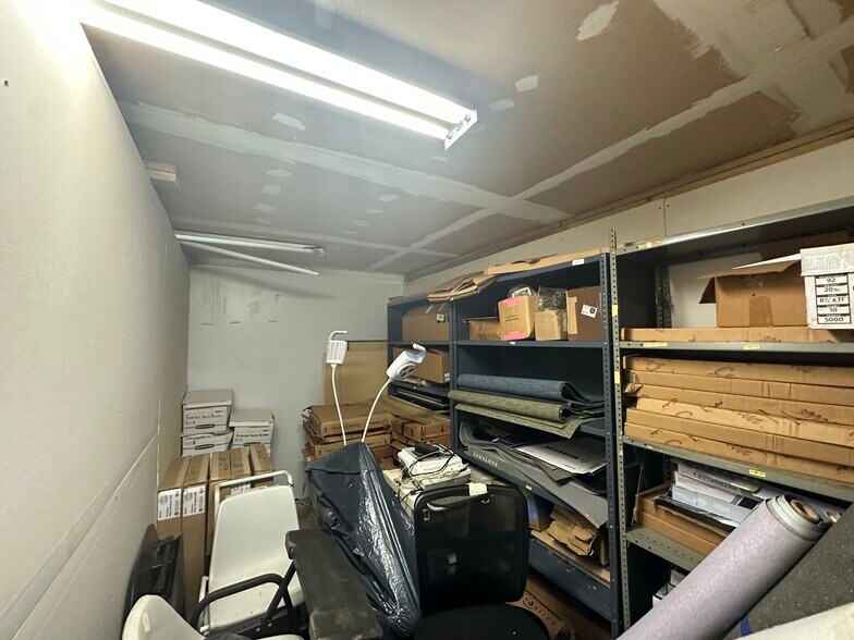 More Photos Of 87-166 Farrington Hwy, Waianae Auto Repair For Sale