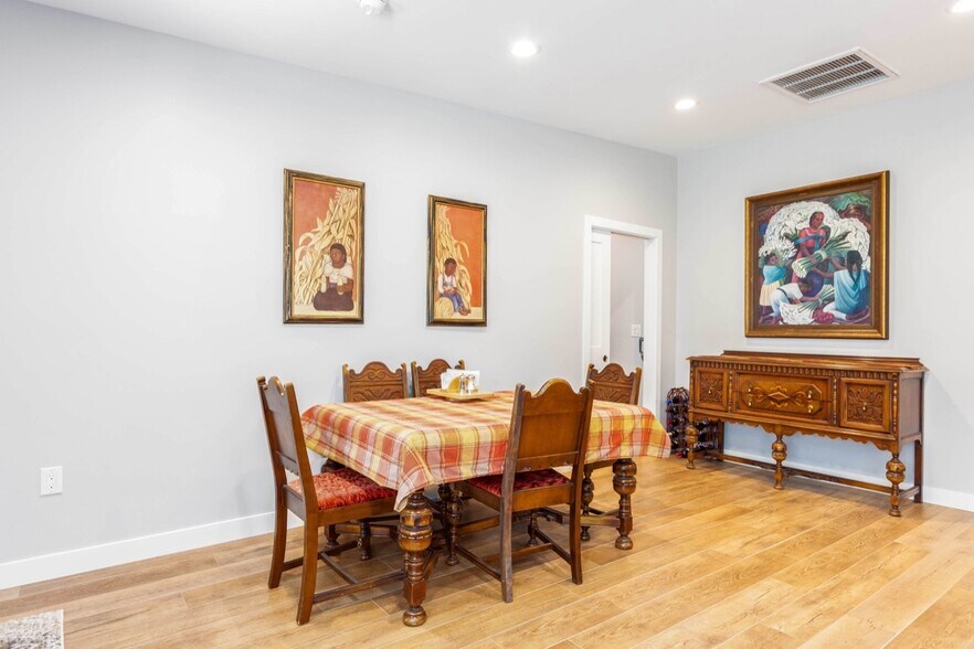 More Photos Of 207 E Monterey Way, Phoenix Office Residential For Sale