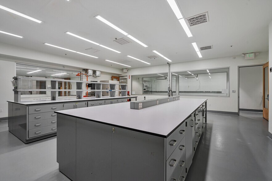 More Photos Of 1320 #1 9th St, Berkeley Industrial For Sale