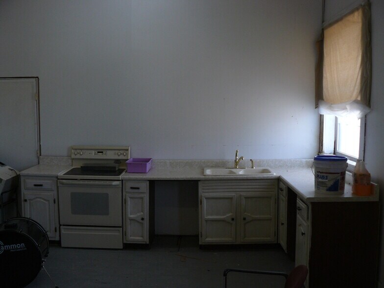 More Photos Of 130 Main St, New Tazewell Storefront Retail Residential For Sale