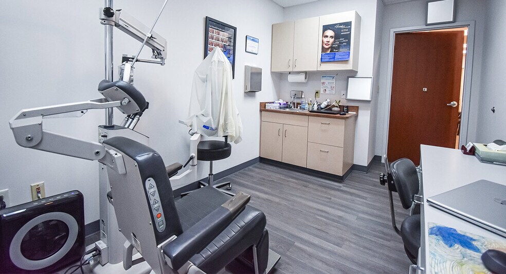 More Photos Of 1860 Town Center Dr, Reston Medical For Sale