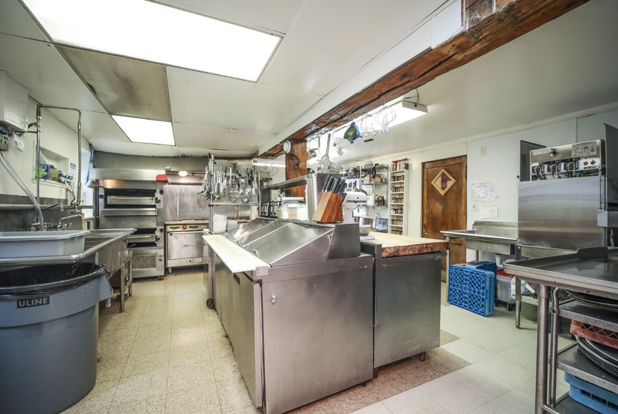 More Photos Of 352 Tye River Tpke, Vesuvius Hospitality For Sale