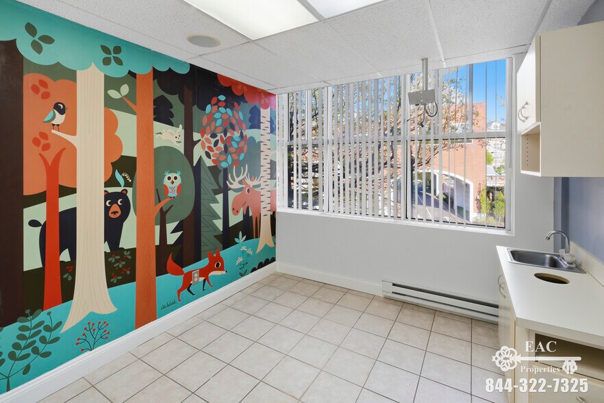 More Photos Of 606-612 West Ave, Norwalk Office For Lease