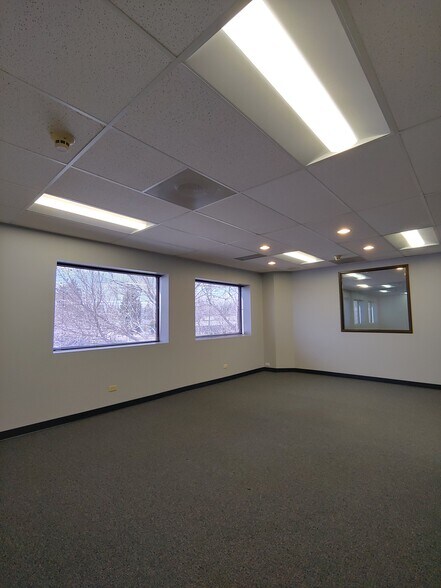 More Photos Of 393 S Harlan St, Lakewood Medical For Lease
