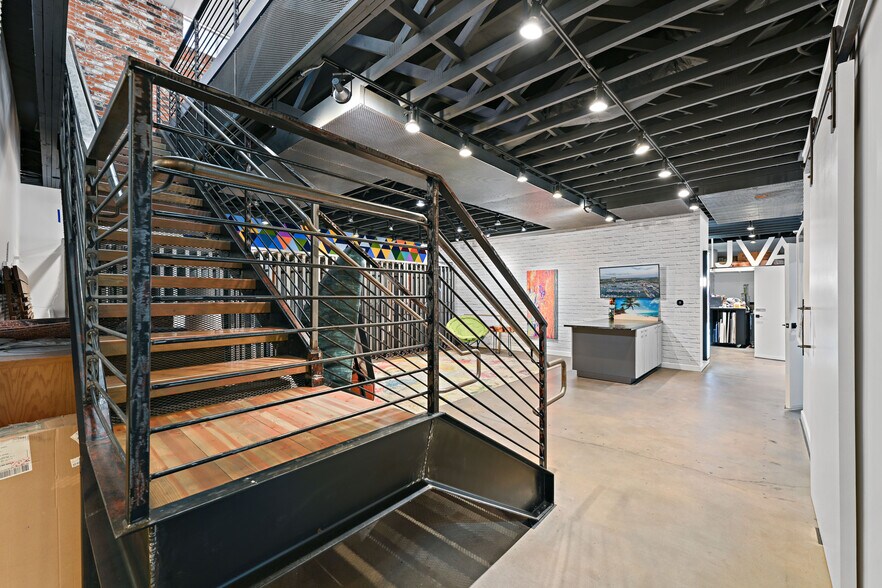 More Photos Of 4151 Taylor St, San Diego Storefront Retail Office For Sale