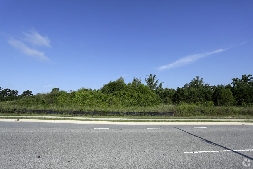 More Photos Of Lake Valley Rd @ Yadkin Rd, Fayetteville Land For Sale