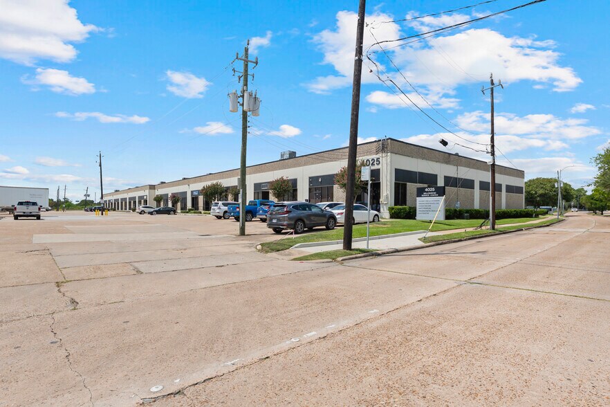 More Photos Of 4025 Willowbend Blvd, Houston Unknown For Lease