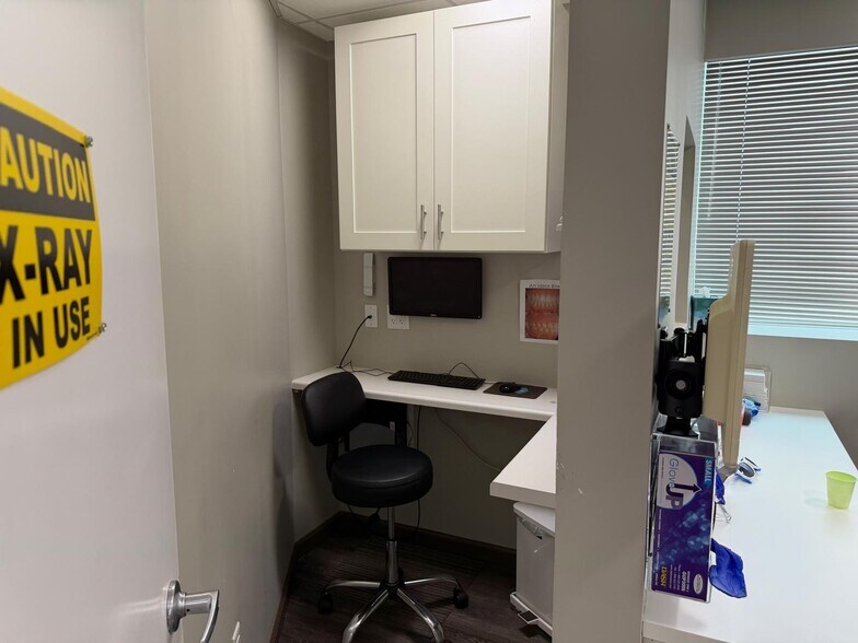 More Photos Of 131 Central Ave, Tarrytown Medical For Sale