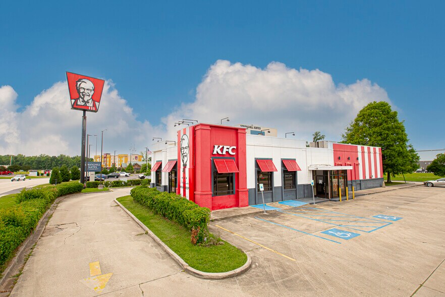 More Photos Of 2703 S Cabela Pky, Gonzales Fast Food For Sale