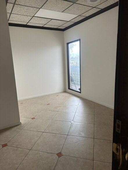 More Photos Of 16689 Foothill Blvd, Fontana Office For Lease
