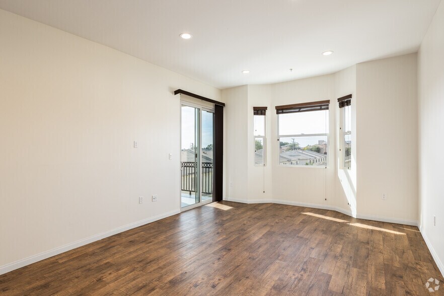 More Photos Of 14105 Chadron Ave, Hawthorne Apartments For Lease