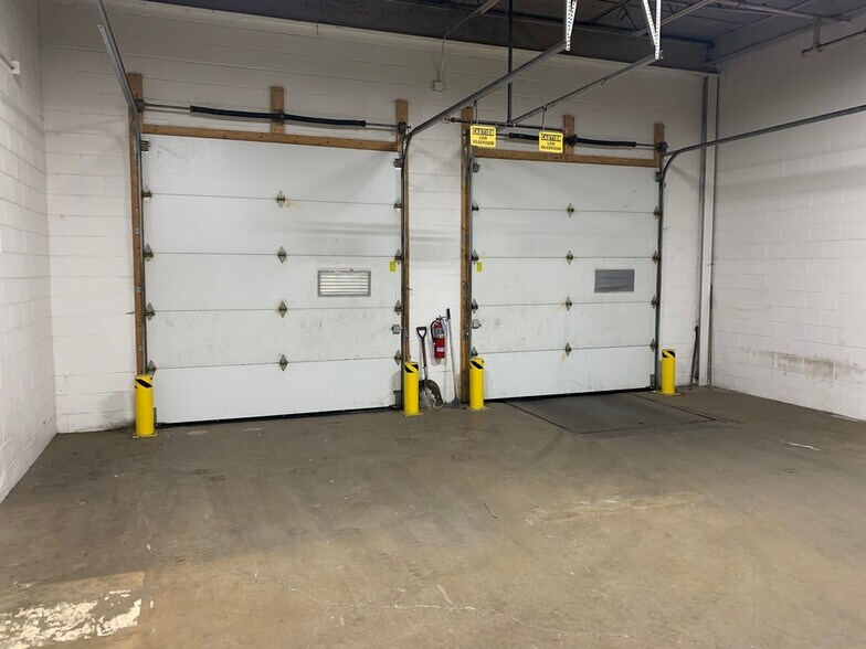 More Photos Of 1031 S Noel Ave, Wheeling Manufacturing For Sale