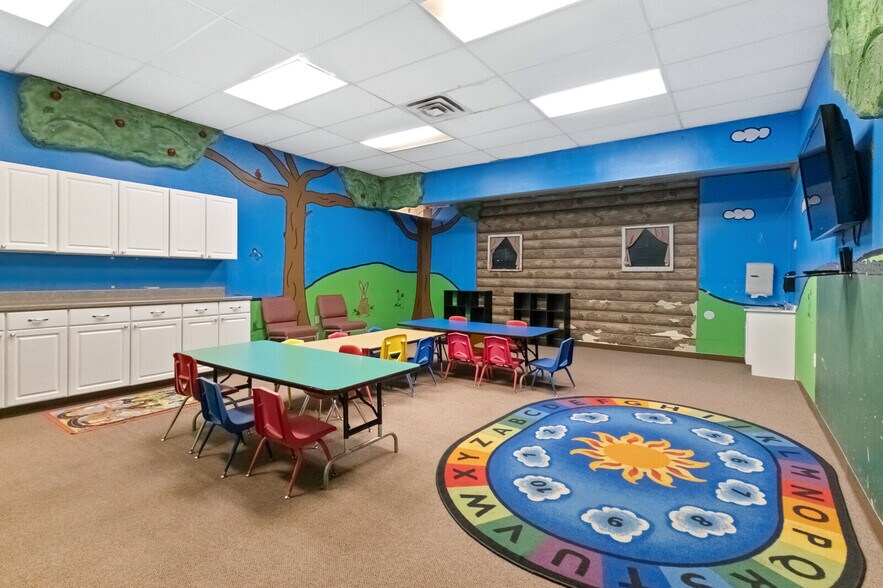 More Photos Of 814 E Cherokee Ave, Sallisaw Religious Facility For Sale