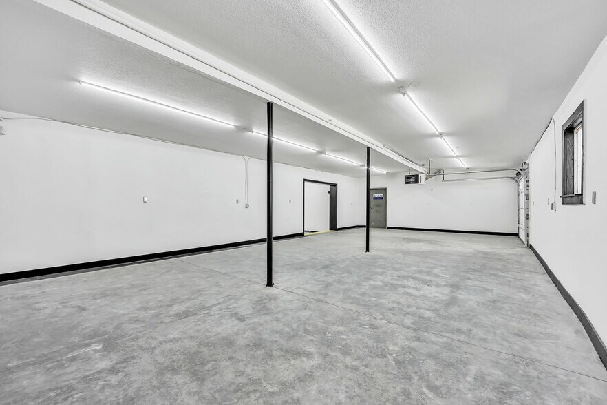 More Photos Of 624 S 29th St, Colorado Springs Light Manufacturing For Sale