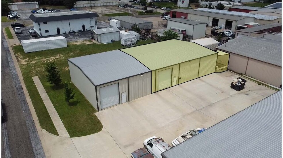 Primary Photo Of 4408 Candy Ln, Tyler Warehouse For Lease