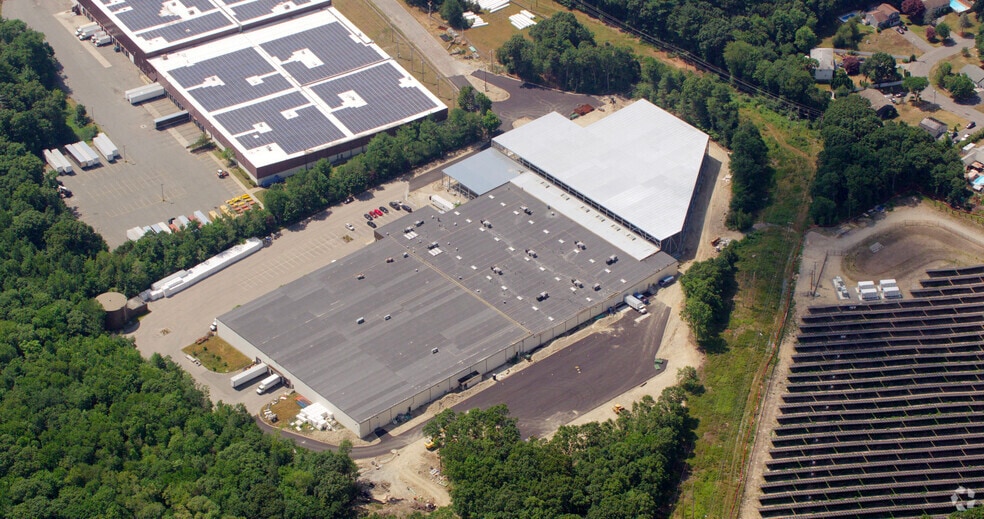 More Photos Of 200 Shuman Ave, Stoughton Warehouse For Lease