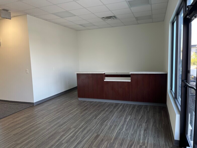 More Photos Of 5 Myers Dr, Mullica Hill Medical For Lease