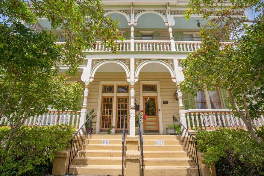 Primary Photo Of 4117 Perrier St, New Orleans Hotel For Sale