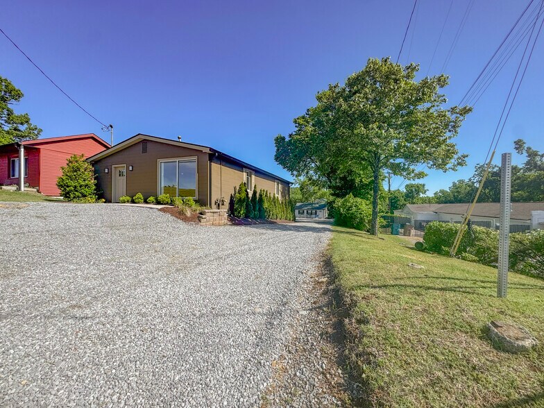 More Photos Of 709 Hart Ln, Nashville Office For Sale