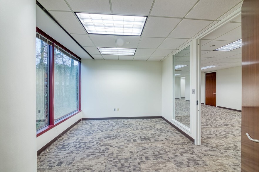 More Photos Of 2970 Clairmont Rd NE, Atlanta Medical For Lease