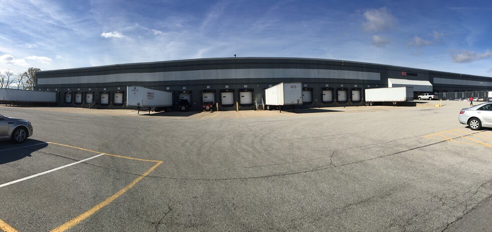 More Photos Of 4919-4923 W 78th St, Indianapolis Warehouse For Lease