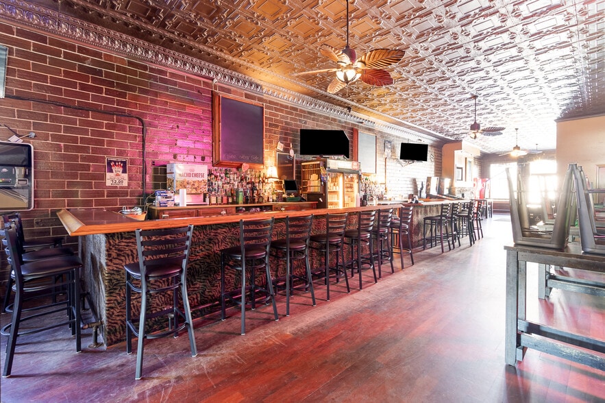 More Photos Of 118 W Clark St, Crown Point Office Residential For Sale