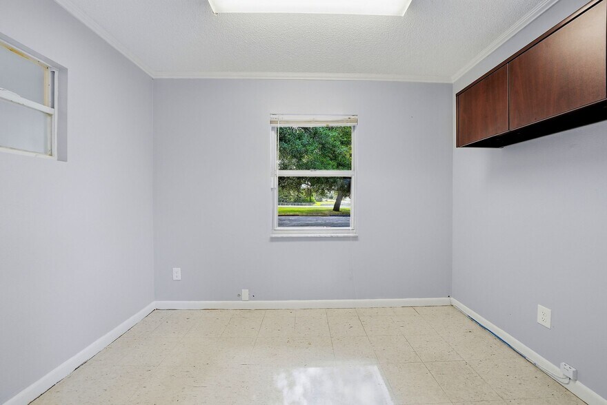 More Photos Of 2886 Whitney Rd, Clearwater Storefront Retail Residential For Sale