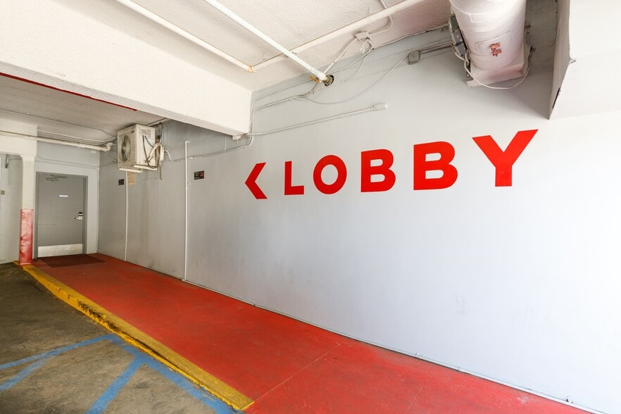 More Photos Of 16200 Ventura Blvd, Encino Office For Lease