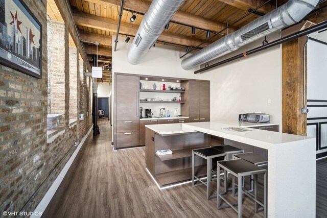 More Photos Of 1348 W Concord Pl, Chicago Office For Sale