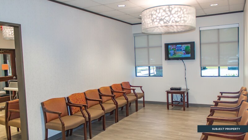 More Photos Of 1330 Kingwood Dr, Kingwood Medical For Lease