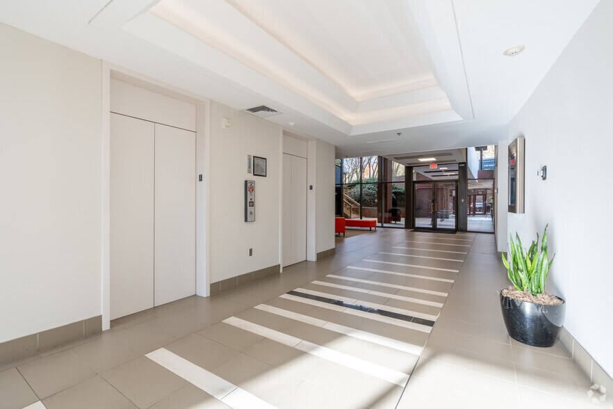 More Photos Of 2809 Emerywood Pky, Richmond Office For Lease