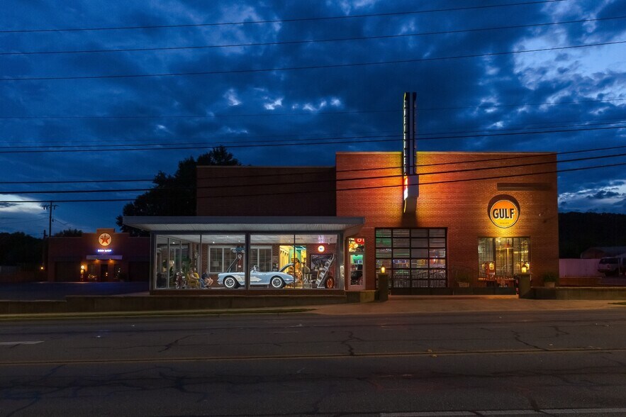 More Photos Of 10601 Commerce St, Summerville Auto Dealership For Sale