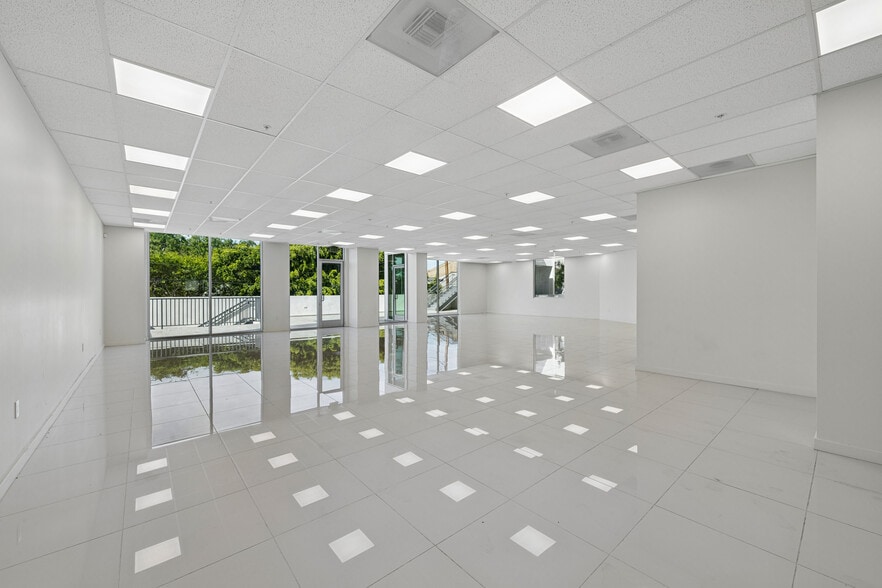 More Photos Of 11259 Washington Blvd, Culver City Medical For Sale