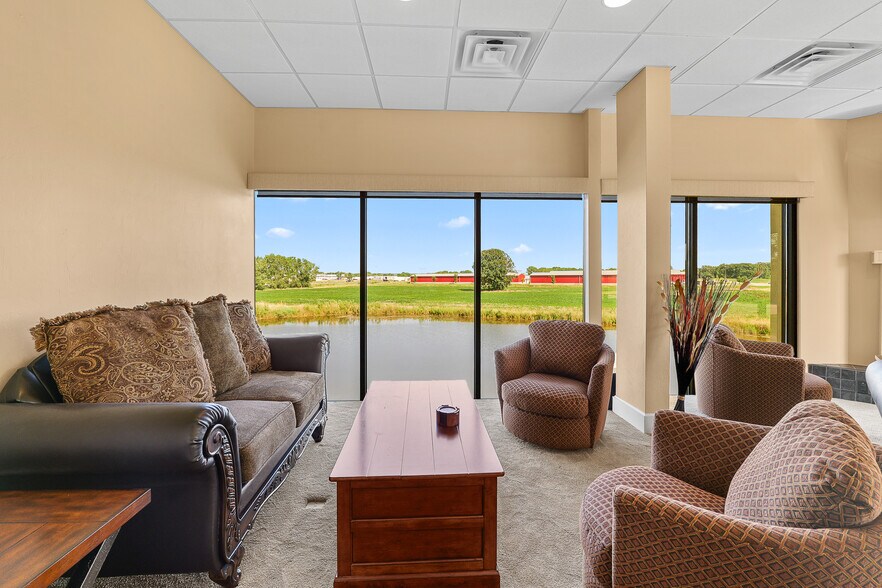 More Photos Of 560 Rolling Meadows, Fond Du Lac Light Distribution For Sale