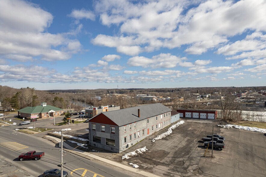 Primary Photo Of 15 W 1st St S, Fulton Freestanding For Sale