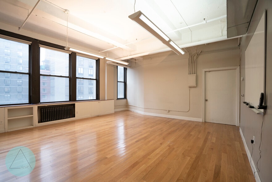 More Photos Of 115 W 29th St, New York Loft Creative Space For Sale