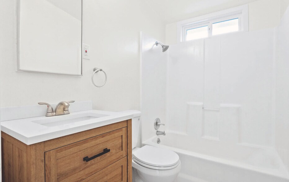 More Photos Of 609 W E St, Wilmington Apartments For Sale