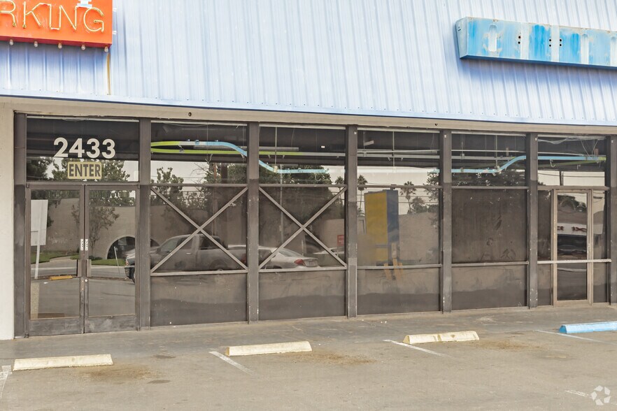 More Photos Of 2427-2437 Arden Way, Sacramento Freestanding For Lease