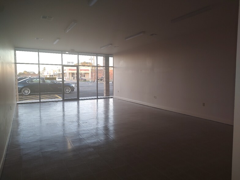 More Photos Of 511 Shankland Ave, Jennings Storefront For Lease