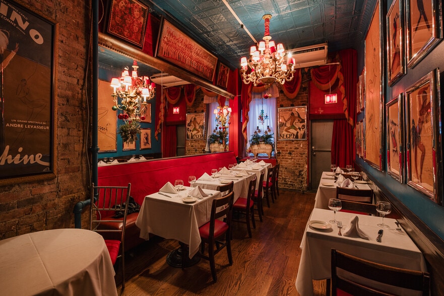 More Photos Of 414 W 42nd St, New York Apartments For Sale