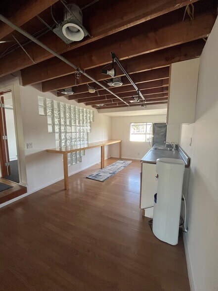 More Photos Of 1201-1291 Electric Ave, Venice Loft Creative Space For Lease