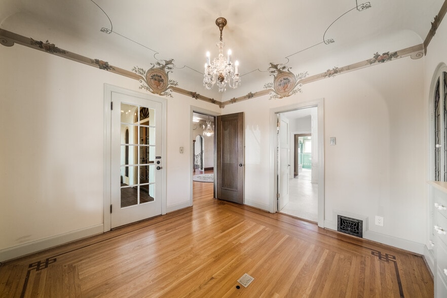More Photos Of 702-704 E Chapman Ave, Orange Office For Lease