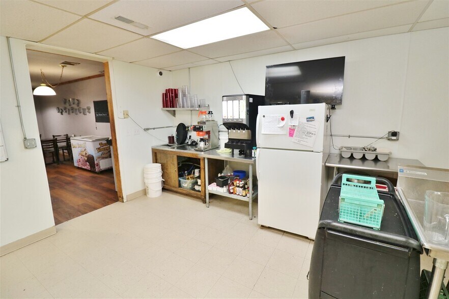 More Photos Of 121 S Main St, Tioga Restaurant For Sale