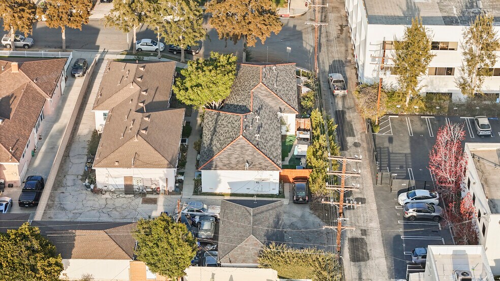 More Photos Of 2626 26th St, Santa Monica Apartments For Sale