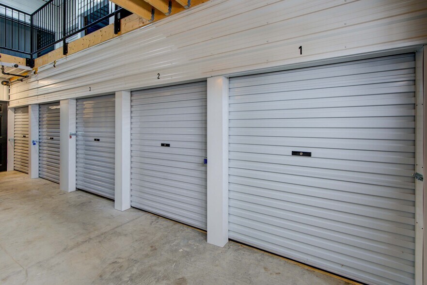 More Photos Of 25 Main St E, Lyn Storefront Retail Office For Sale
