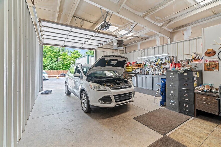 More Photos Of 7017 NW 39th Expy, Bethany Auto Dealership For Sale