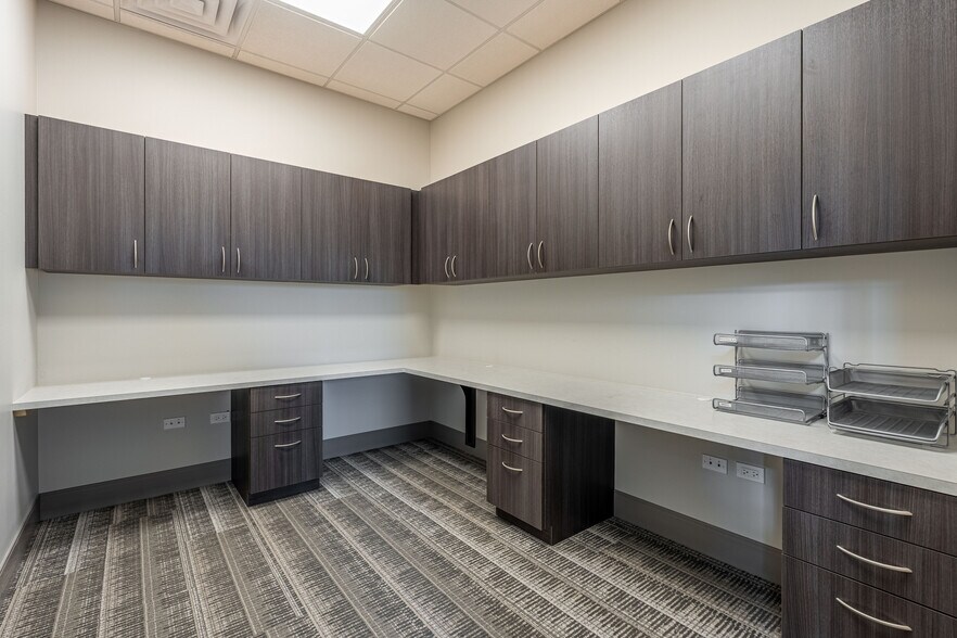 More Photos Of 10120 Calumet Ave, Munster Medical For Lease