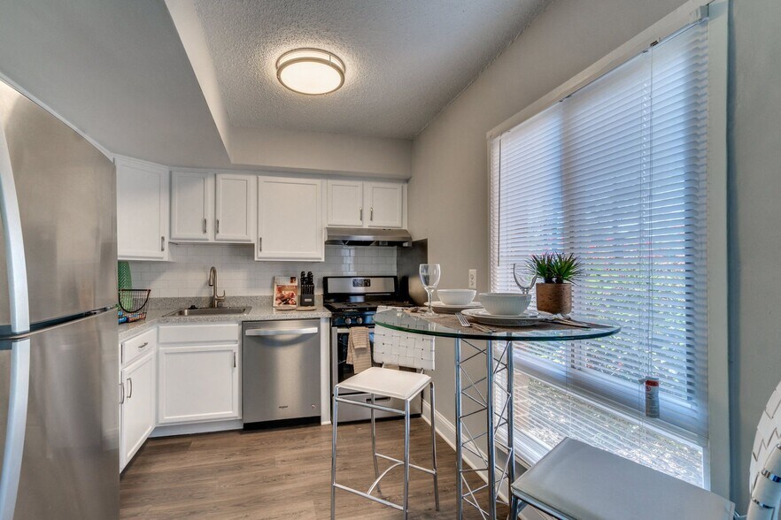 More Photos Of 8340 Indian Head Hwy, Fort Washington Apartments For Sale