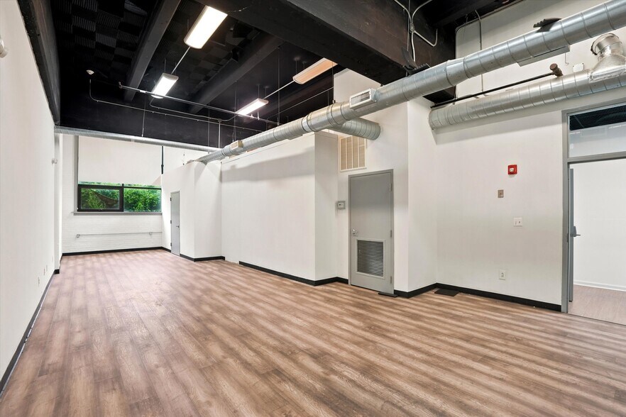 More Photos Of 5534-5546 Pulaski Ave, Philadelphia Office For Lease