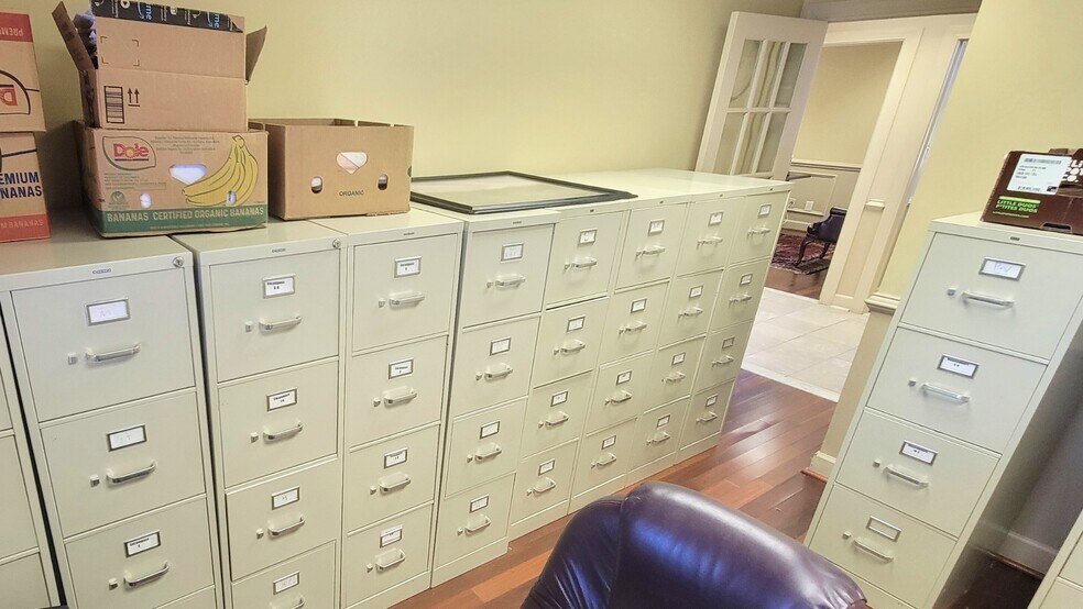 More Photos Of 12100-12128 Heritage Park Cir, Silver Spring Medical For Lease